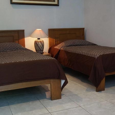 Hotel Kirana Джок'якарта Екстер'єр фото