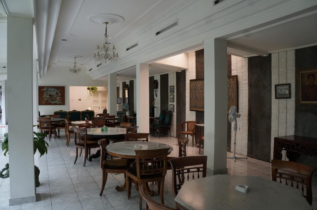 Hotel Kirana Джок'якарта Екстер'єр фото